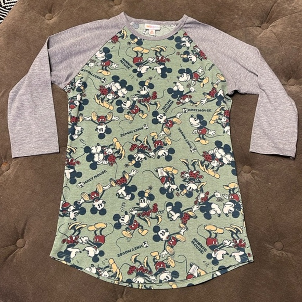 Disney Mickey Mouse shirt. Size XS